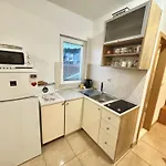 Angenehme In Mit Privatem Parkplatz By Interhome Apartament Komarna