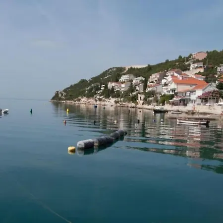 Angenehme In Mit Privatem Parkplatz By Interhome Komarna