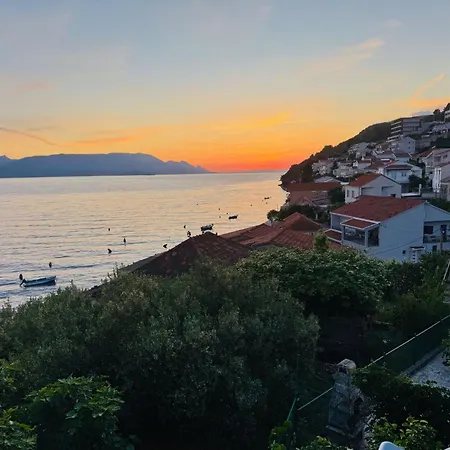 Angenehme In Mit Privatem Parkplatz By Interhome Daire *