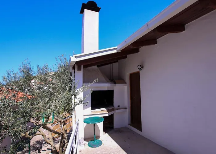 아파트 Angenehme In Mit Privatem Parkplatz By Interhome *